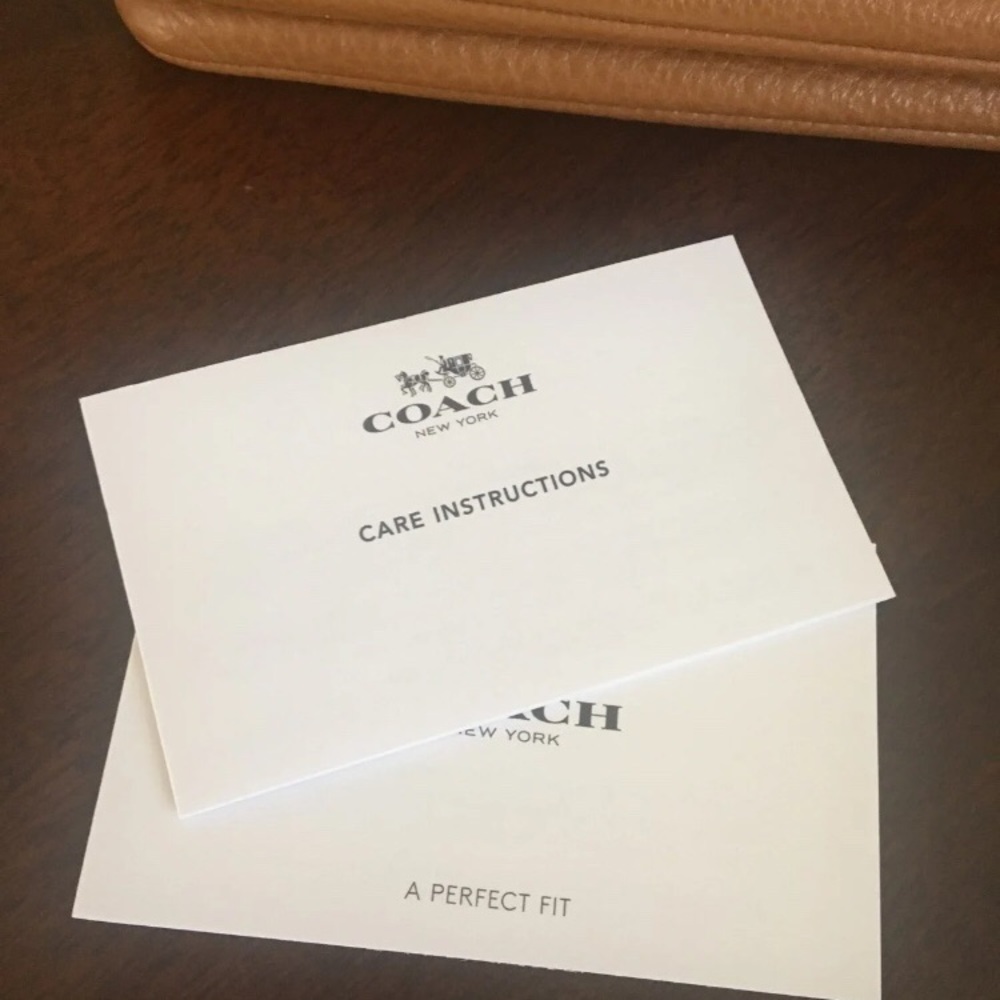 Authentic Coach Wallet - Picture 4 of 4